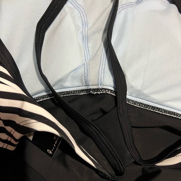 Nike - Picture 3 of 9